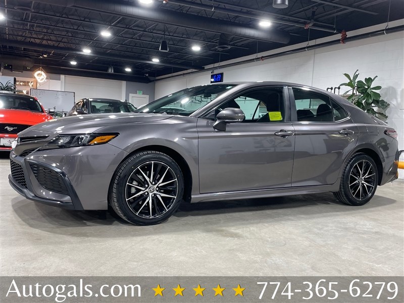 2024 Toyota Camry SE Night Shade