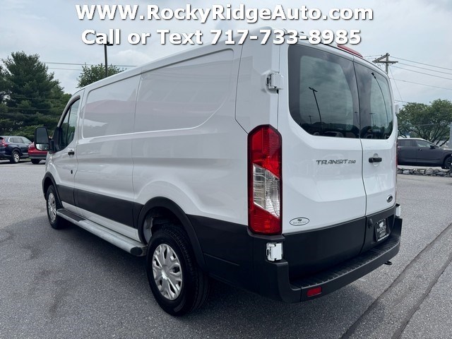 View vehicle photo 7