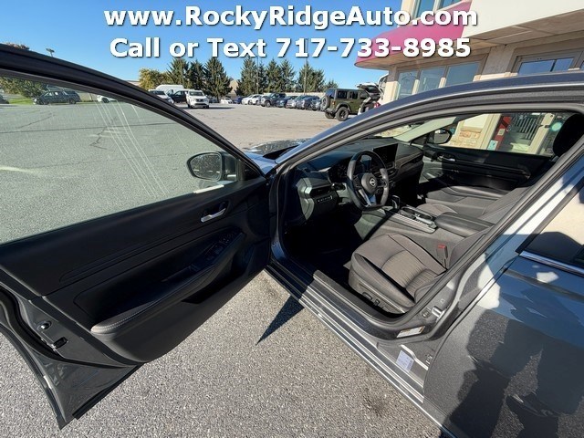2024 NISSAN ALTIMA photo 11 of 42
