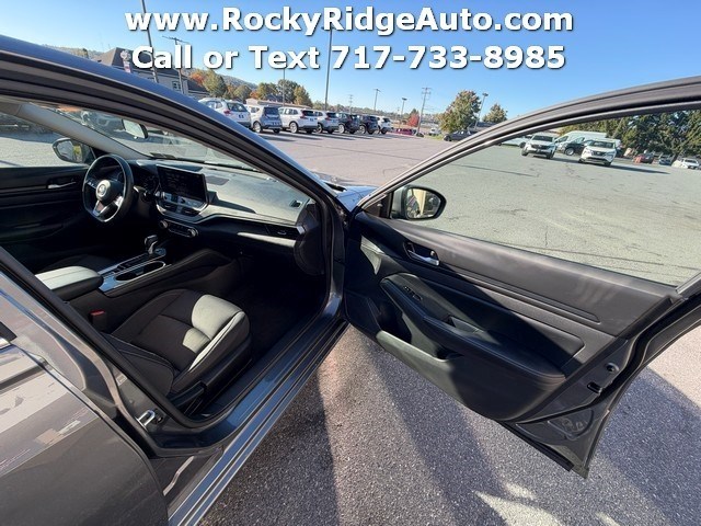 2024 NISSAN ALTIMA photo 28 of 42