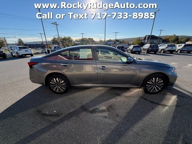2024 NISSAN ALTIMA photo 9 of 42