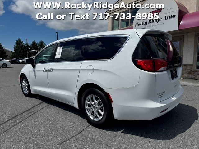View vehicle photo 5