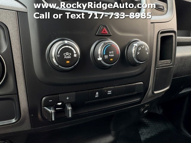 2023 RAM 1500 CLASSIC photo 19 of 30