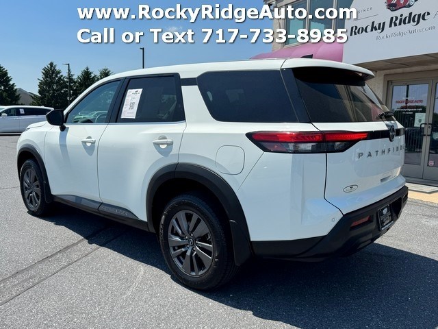 View vehicle photo 5