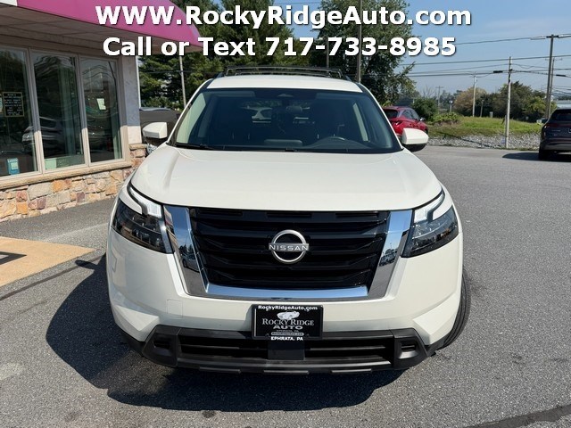 2024 NISSAN PATHFINDER photo 2 of 13