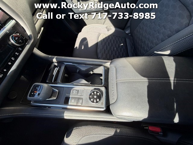 2024 NISSAN PATHFINDER photo 27 of 39