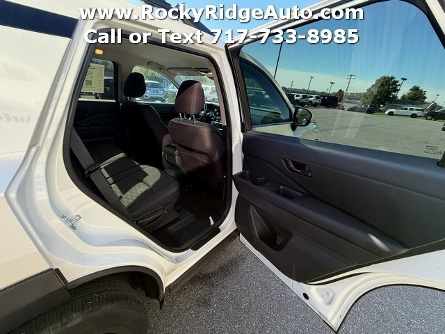 2024 NISSAN PATHFINDER photo 35 of 39