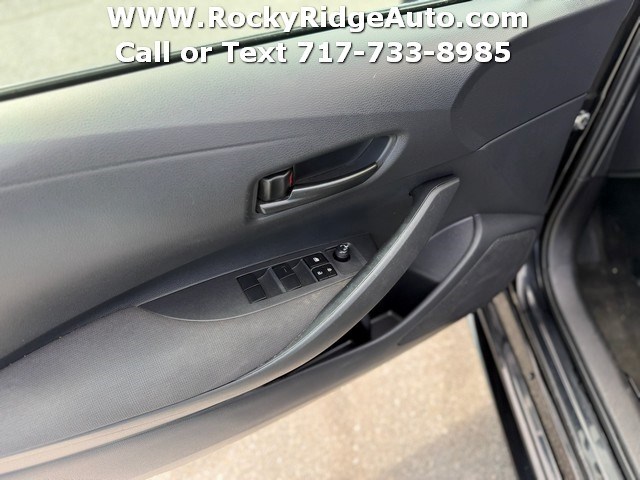 2023 TOYOTA COROLLA photo 11 of 37