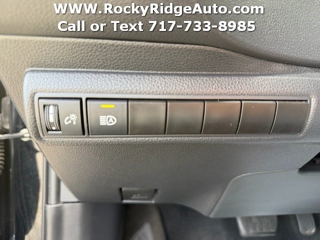 2023 TOYOTA COROLLA photo 21 of 37