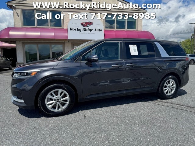 View vehicle photo 4