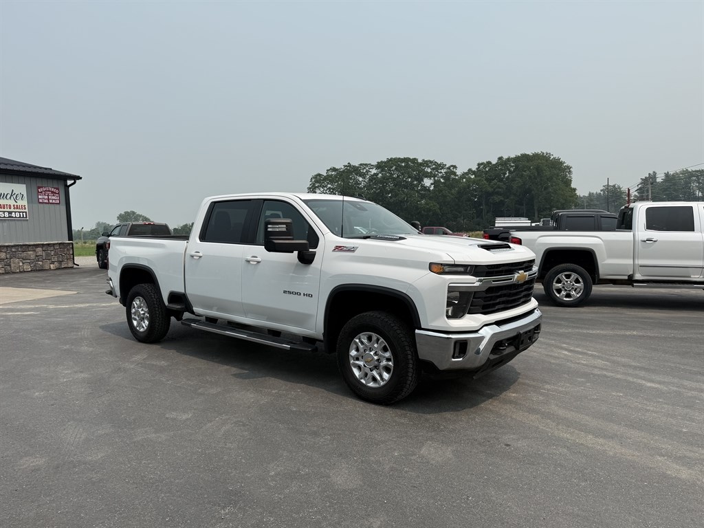 White 2024 Chevrolet Silverado 2500HD Pickup Truck Four-Wheel Drive Automatic
