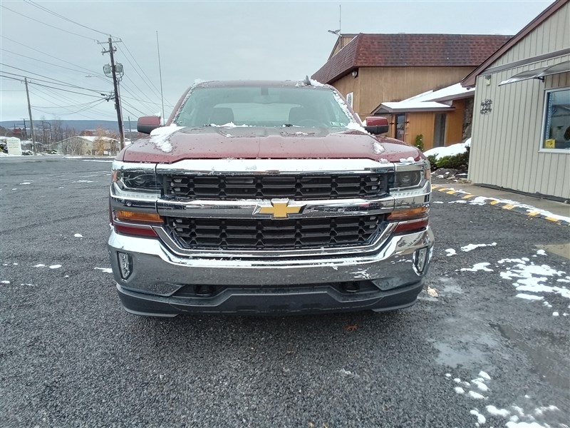 2017 Chevrolet Silverado 1500 LT photo 3