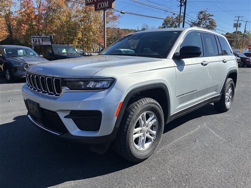 2023 JEEP GRAND CHEROKEE Laredo, Altitude