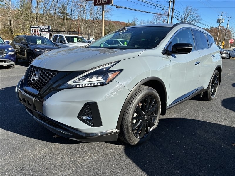 2024 NISSAN MURANO SV
