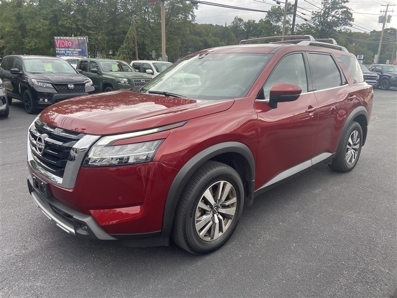 2023 NISSAN PATHFINDER SL