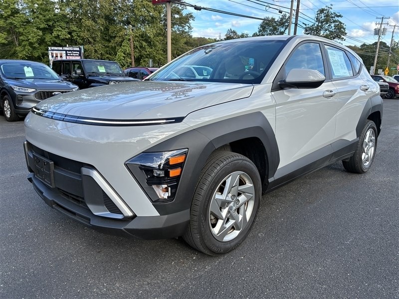 2024 HYUNDAI KONA SE