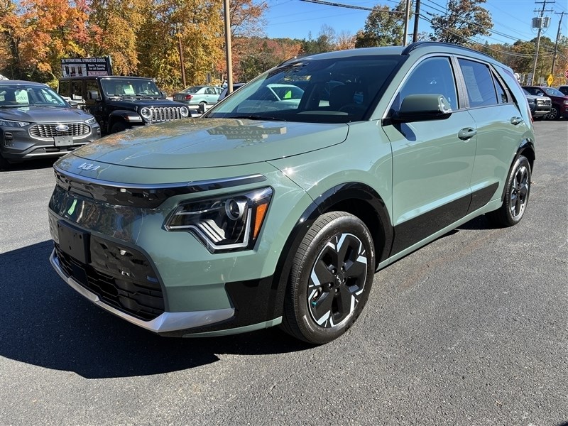 2024 KIA NIRO Wind