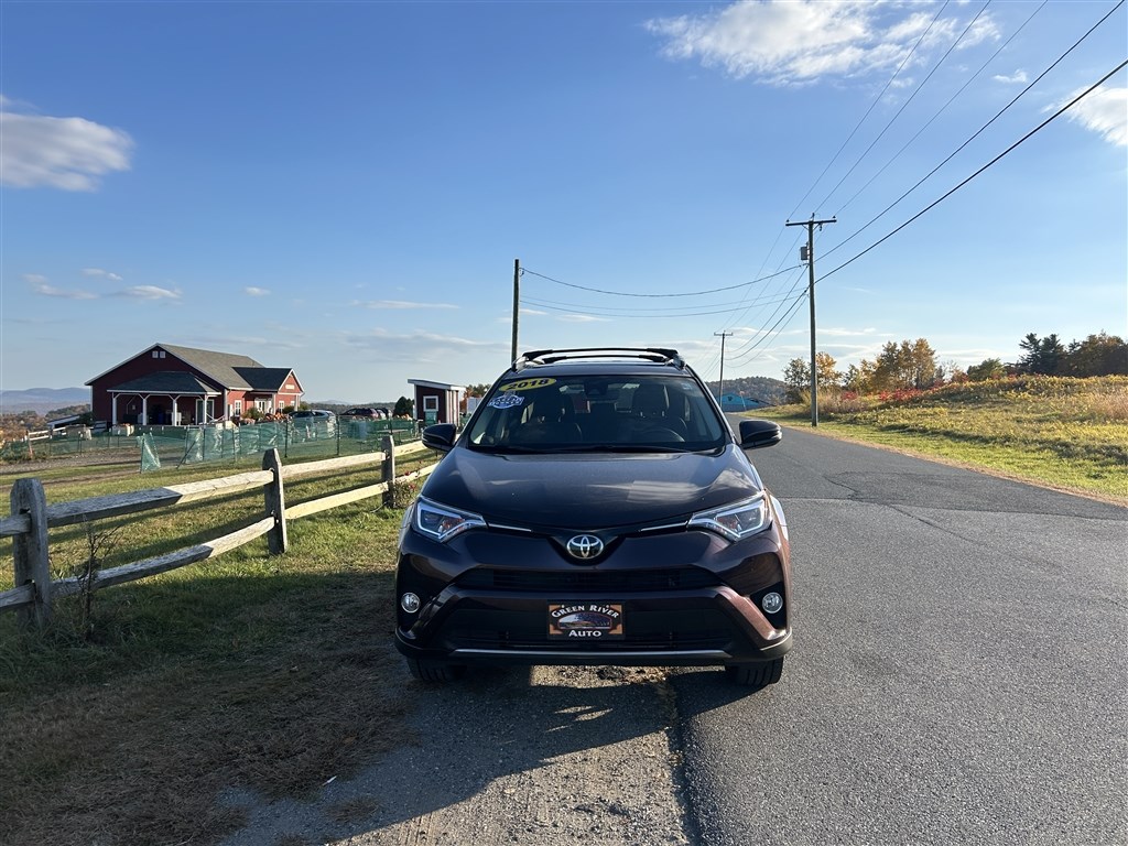 2018 Toyota RAV4 Limited photo 3