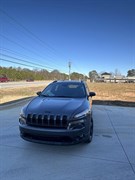 Used 2018 Jeep Cherokee LATITUDE