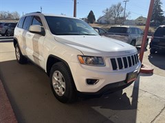 A 2015 Jeep Grand Cherokee LAREDO