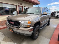 A 2003 GMC Yukon XL K1500