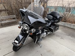 A 2007 Harley-Davidson Flhtcui Ultra Classic