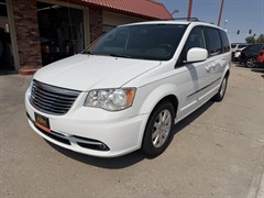 A 2014 Chrysler Town & Country TOURING