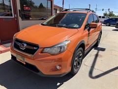 A 2014 Subaru Xv Crosstrek 2.0 LIMITED
