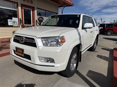 A 2011 Toyota 4runner SR5