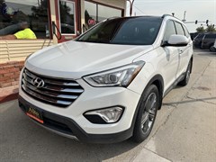 A 2015 Hyundai Santa Fe GLS