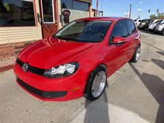 A 2012 Volkswagen Golf 2.5L