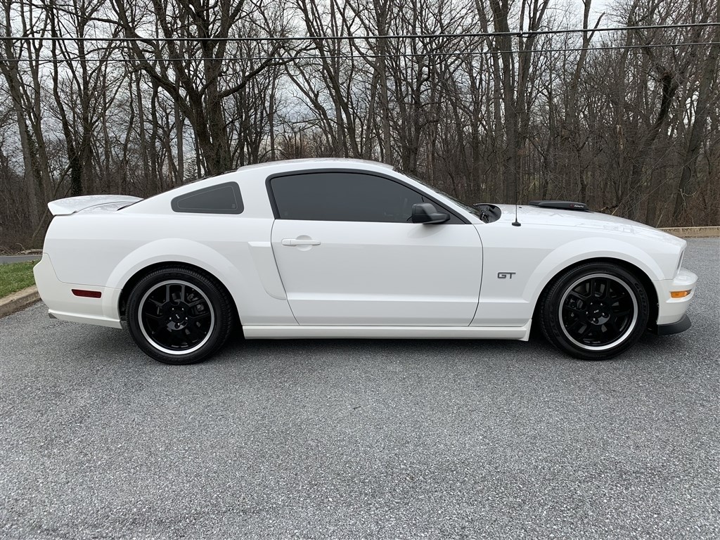 2008 FORD MUSTANG 2