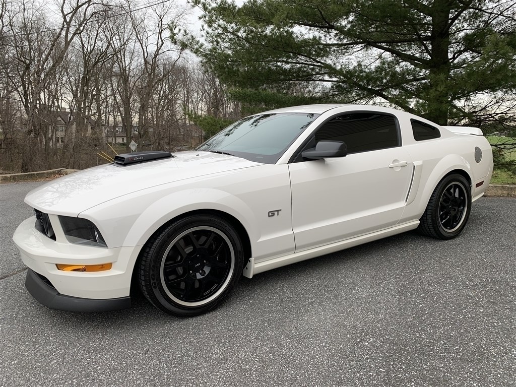 2008 FORD MUSTANG 1