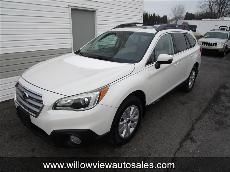 2015 Subaru Outback Premium's photo