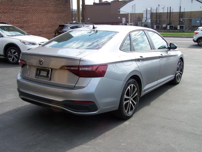 2024 Volkswagen Jetta Sport - Photo 10
