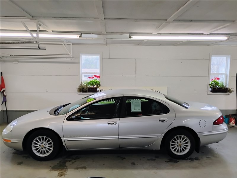 Silver 2000 Chrysler Concorde LXi Sedan Front-Wheel Drive 4-Speed Automatic